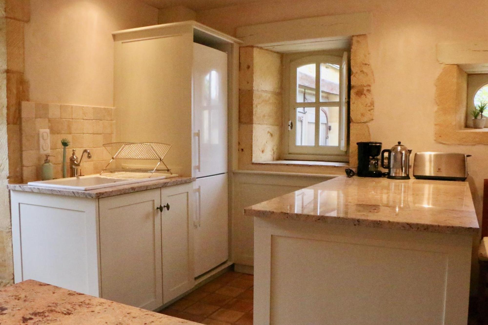 Les Perroutis Villa Saint-Alvere Ruang foto