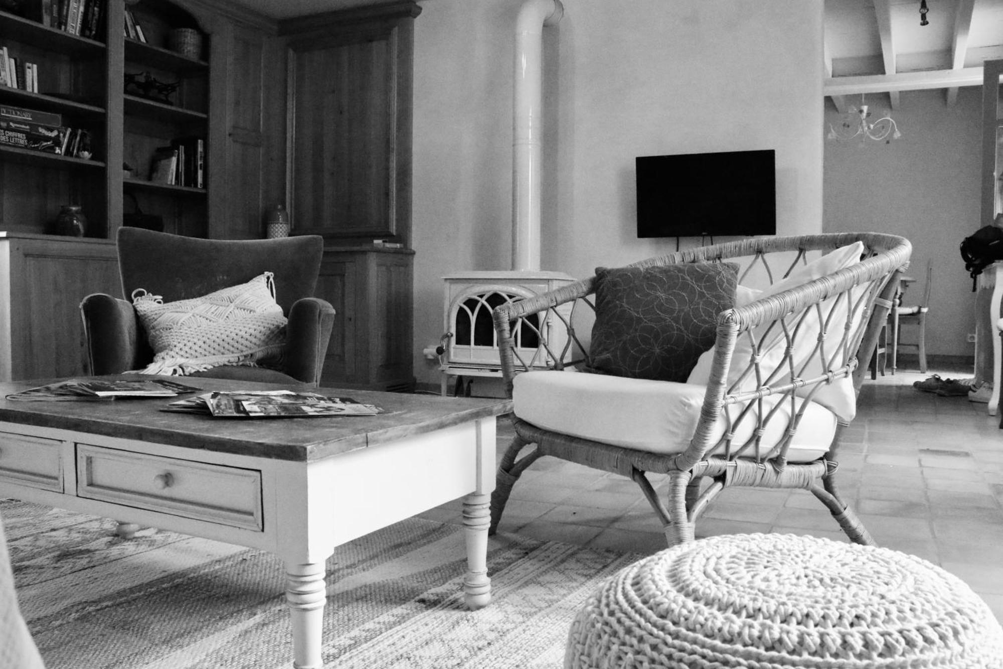 Les Perroutis Villa Saint-Alvere Ruang foto